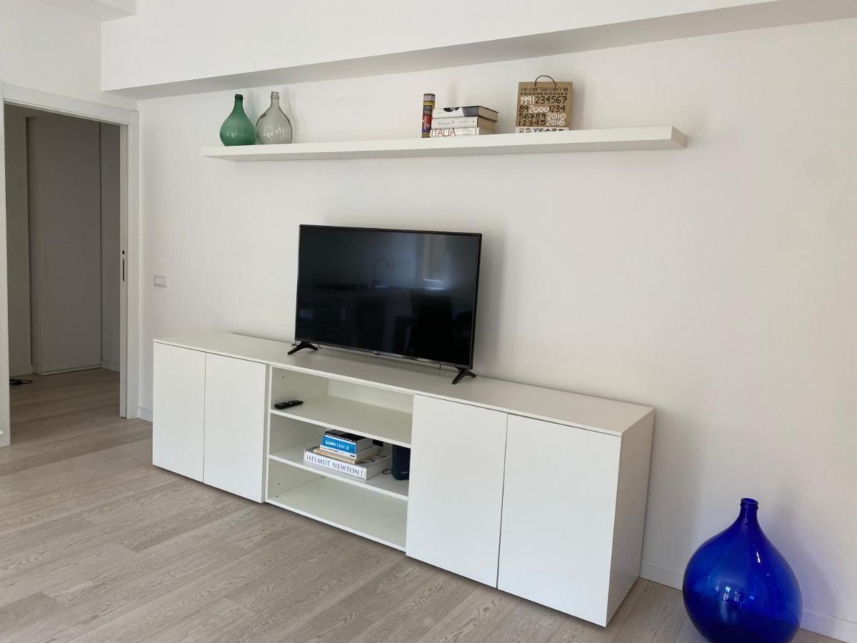 Bright & Spacious Apartment Near Navigli - Ponti Milaan Buitenkant foto