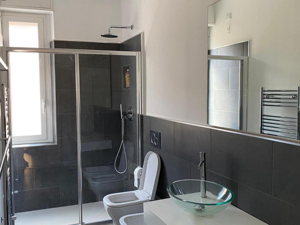 Bright & Spacious Apartment Near Navigli - Ponti Milaan Buitenkant foto