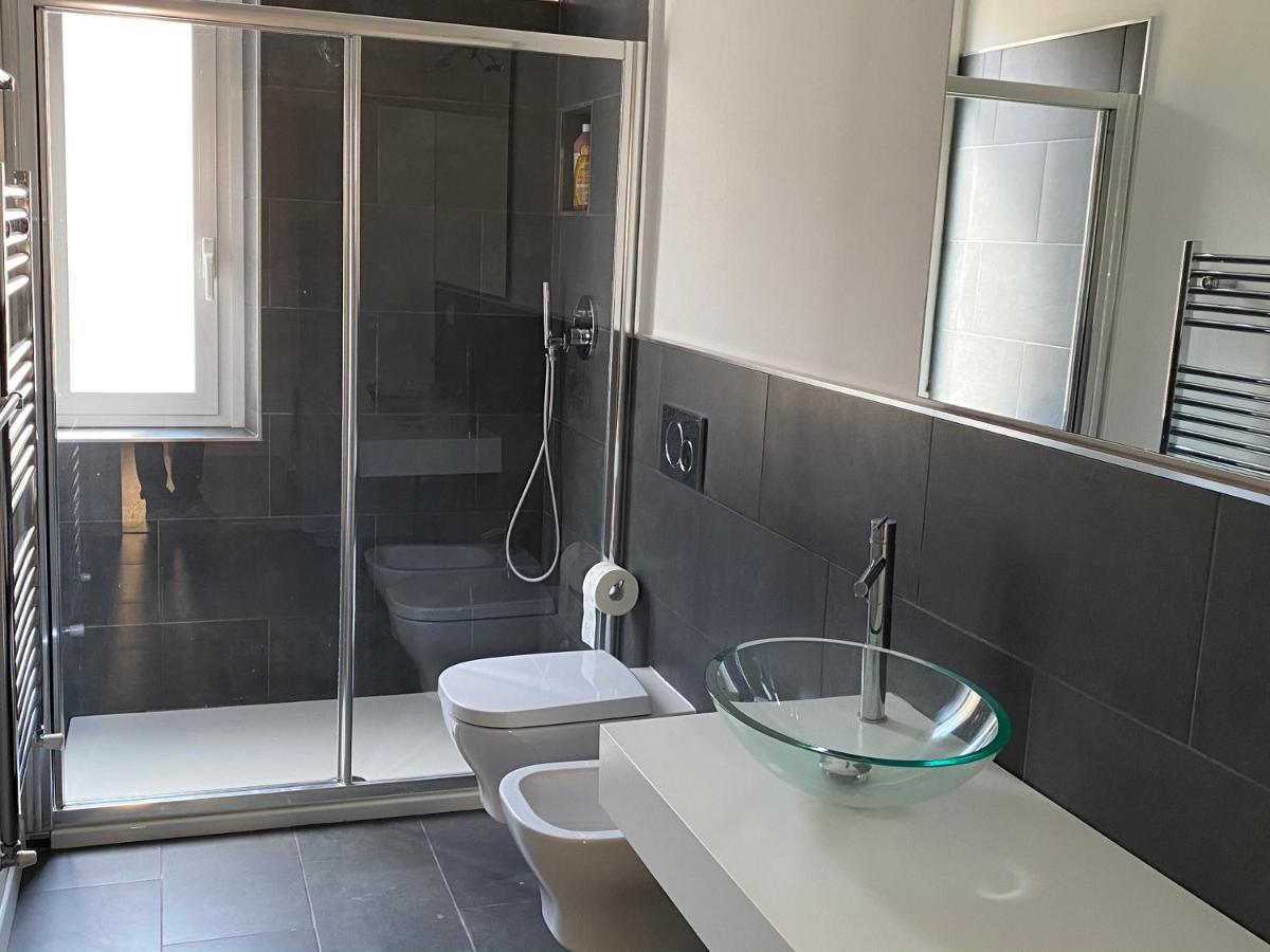 Bright & Spacious Apartment Near Navigli - Ponti Milaan Buitenkant foto